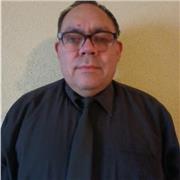 Profesor de Matemáticas para jóvenes en estampa enseñanza media completa